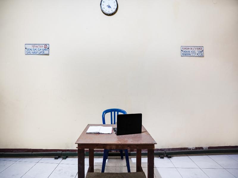 Spot On 91774 Kost Nusantara Sidoarjo - Lobi