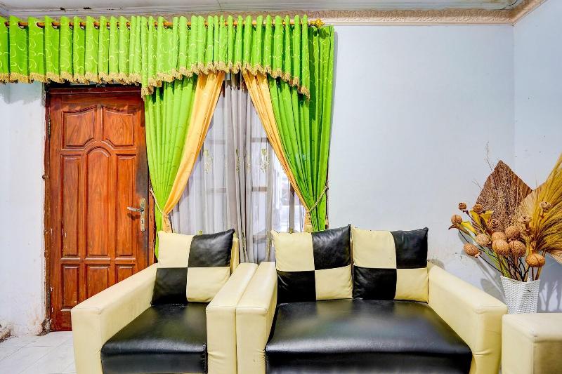 Spot On 91789 Kost Umik Sidoarjo - Lobi