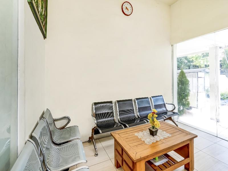 Oyo 91361 Benlin D'kost Syariah - Lobi