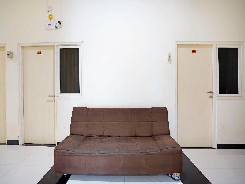 Ruby Homestay Syariah - Lobi