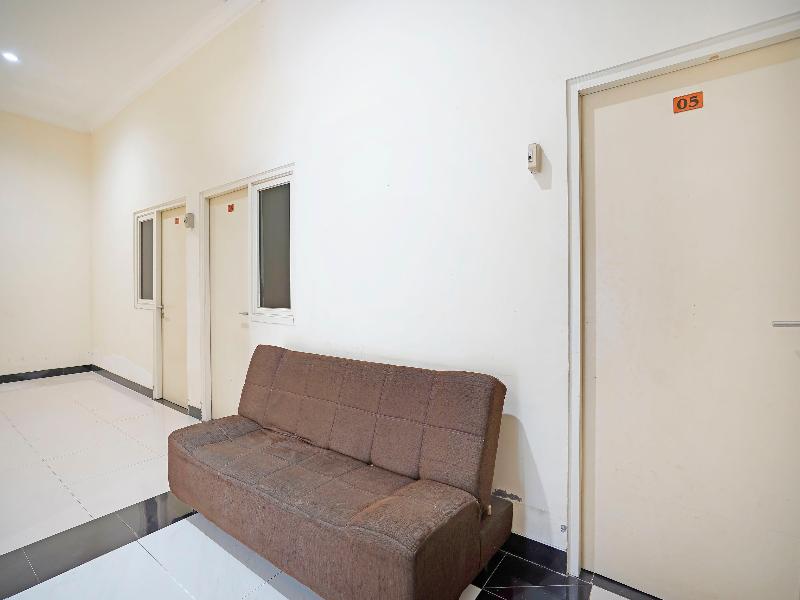 Ruby Homestay Syariah - Lobi