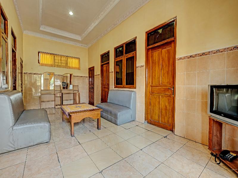 Spot On 91677 Hotel Citra Dewi 3 - Lobi