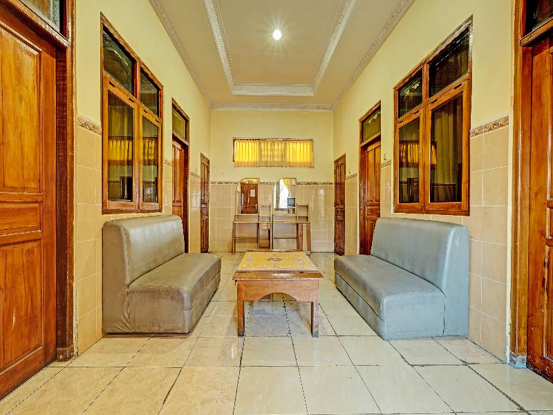 Spot On 91677 Hotel Citra Dewi 3 - Lobi