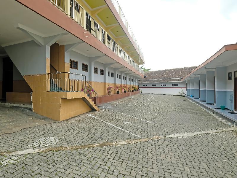 Capital O 91914 Hotel Citra Dewi 2 Int's - Lobi