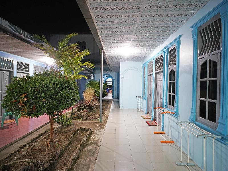Spot On 91637 Hotel Adela - Genel