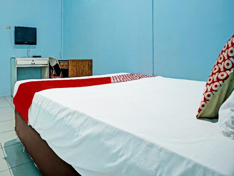 Spot On 91637 Hotel Adela - Oda