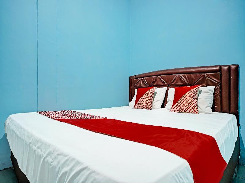 Spot On 91637 Hotel Adela - Oda