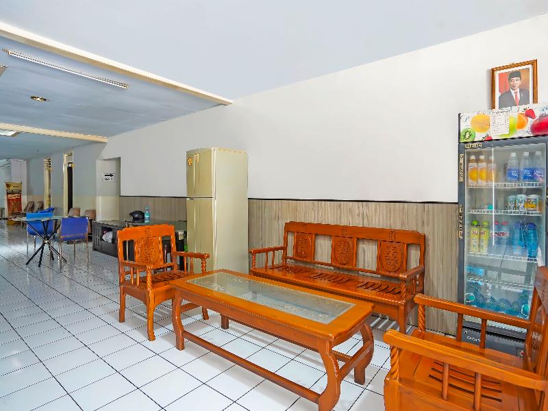 Oyo 91710 Hotel Anugerah - Lobi