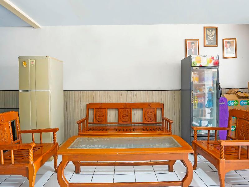 Oyo 91710 Hotel Anugerah - Lobi