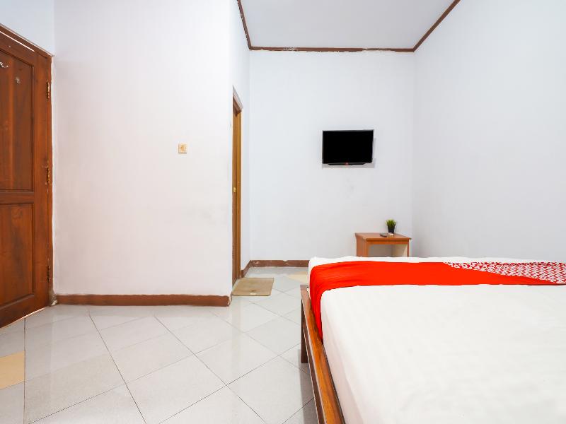 Oyo 91561 Gandhi Hotel - Oda