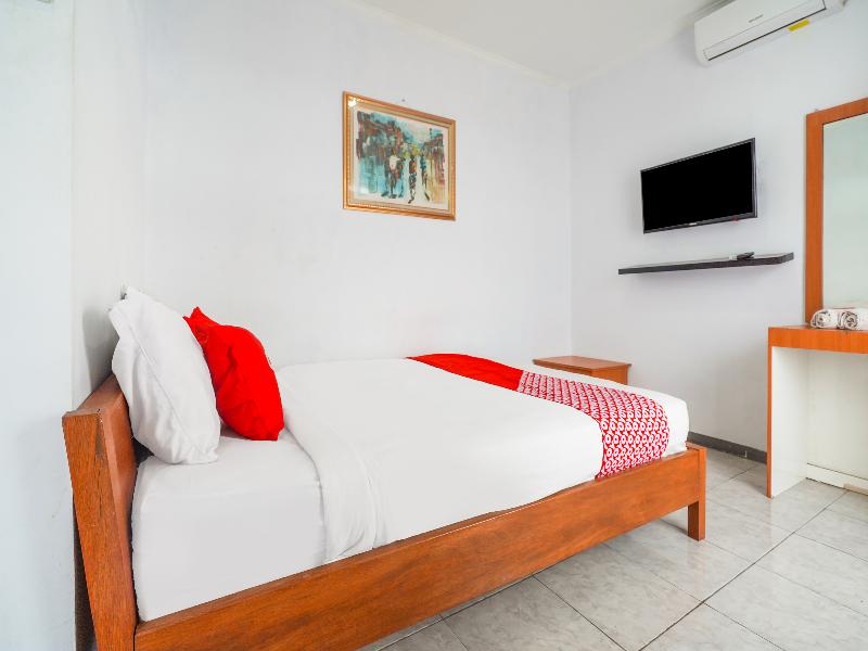 Oyo 91561 Gandhi Hotel - Oda