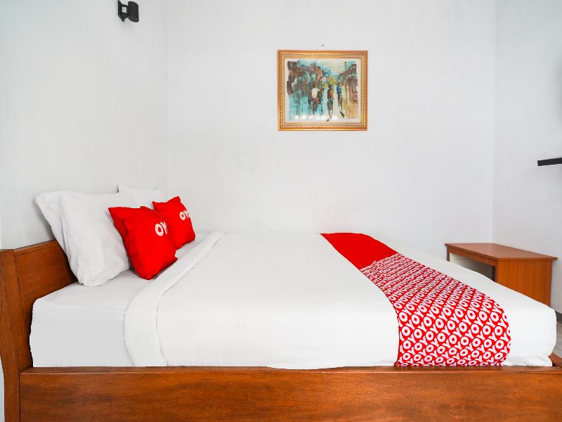 Oyo 91561 Gandhi Hotel - Oda