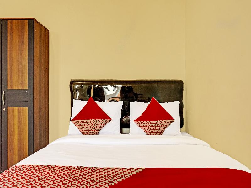 Super OYO 91535 J&b Rooms Tomang - Oda