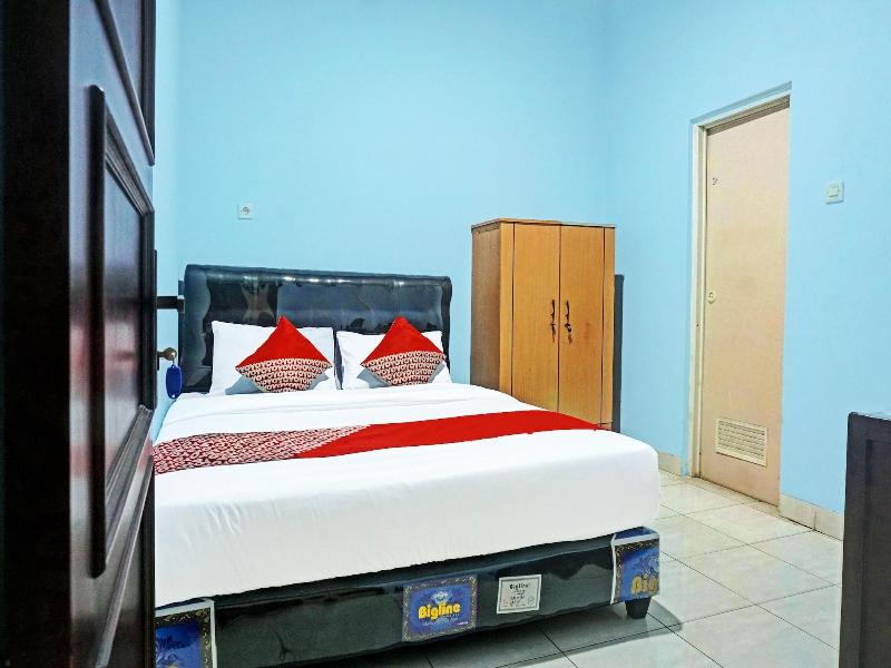 Super OYO 91535 J&b Rooms Tomang - Oda