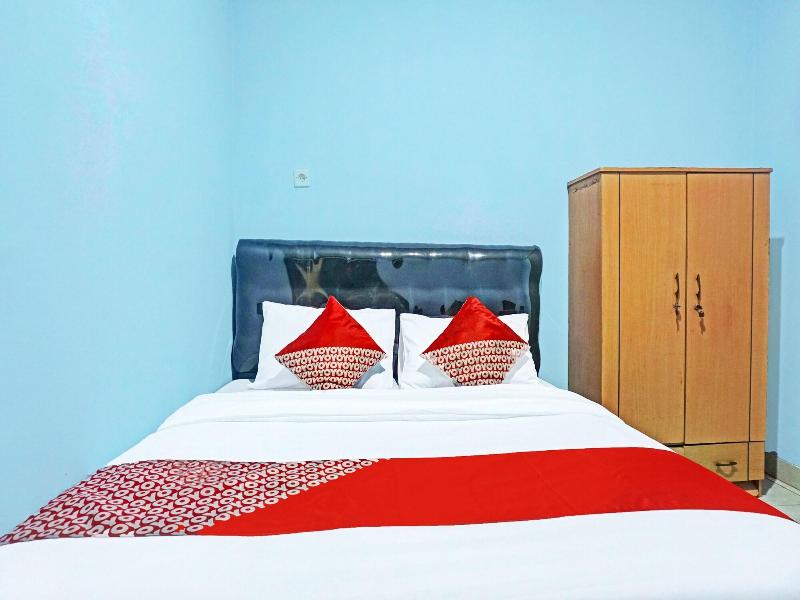 Super OYO 91535 J&b Rooms Tomang - Oda