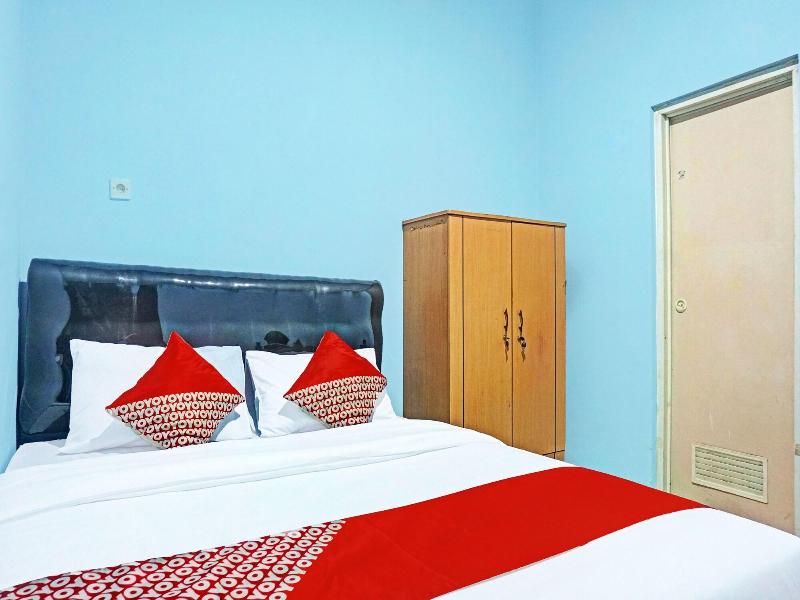 Super OYO 91535 J&b Rooms Tomang - Oda