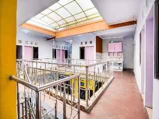 Spot On 91626 Rr Kost Putri Syariah fotoÄŸrafÄ±