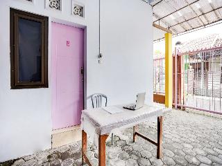 Spot On 91626 Rr Kost Putri Syariah fotoÄŸrafÄ±