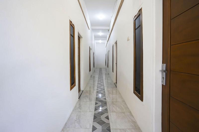 Oyo 91746 Kost Sedati Syariah - Lobi