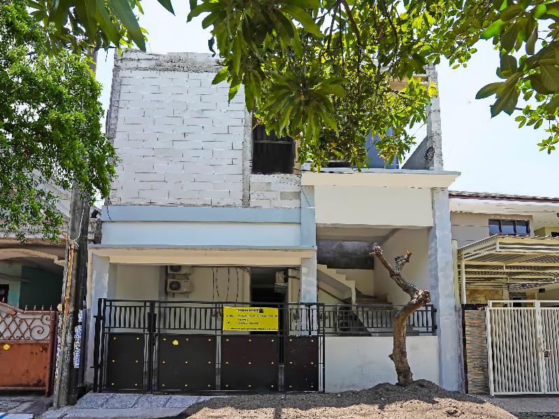 Oyo 91746 Kost Sedati Syariah - Genel