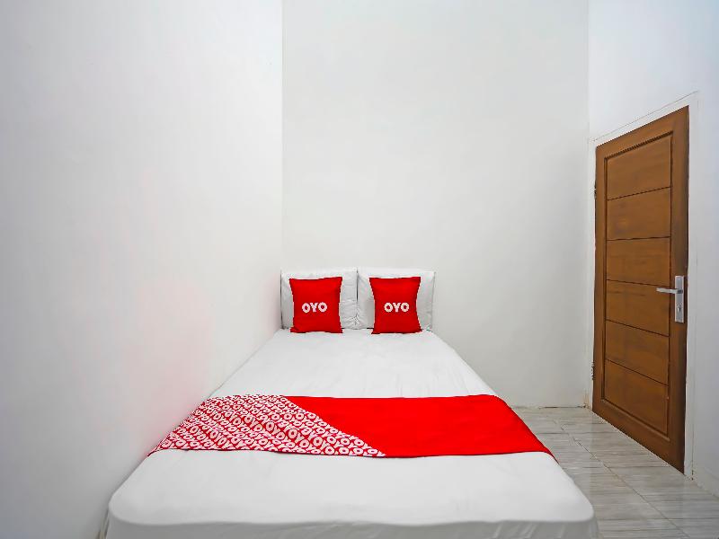 Oyo 91746 Kost Sedati Syariah - Oda