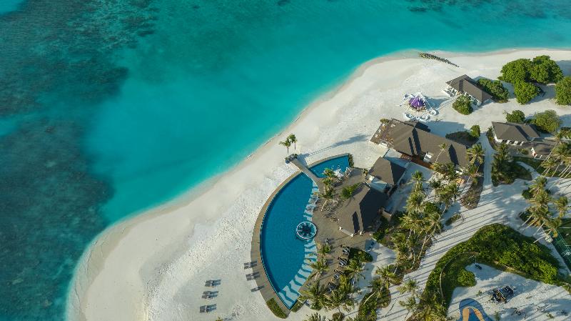 Avani+ Fares Maldives Resort - Havuz