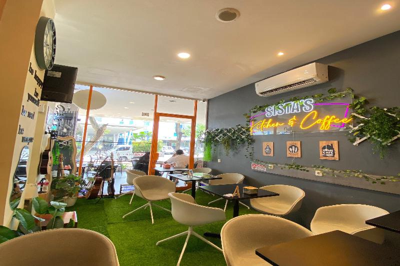 Hariss Inn Bandara By Zuzu - Restoran