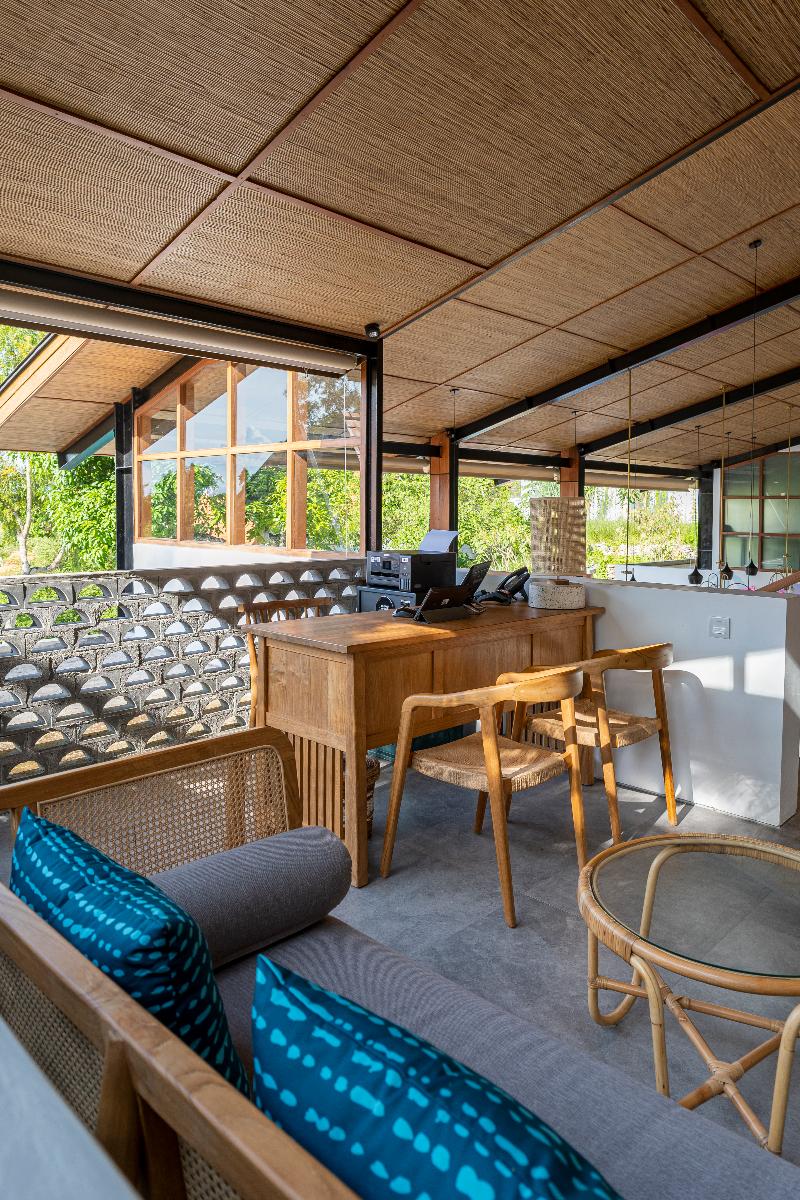 Deep Roots Dive & Yoga Resort - Lobi