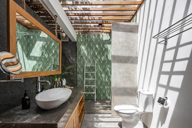 Deep Roots Dive & Yoga Resort - Oda