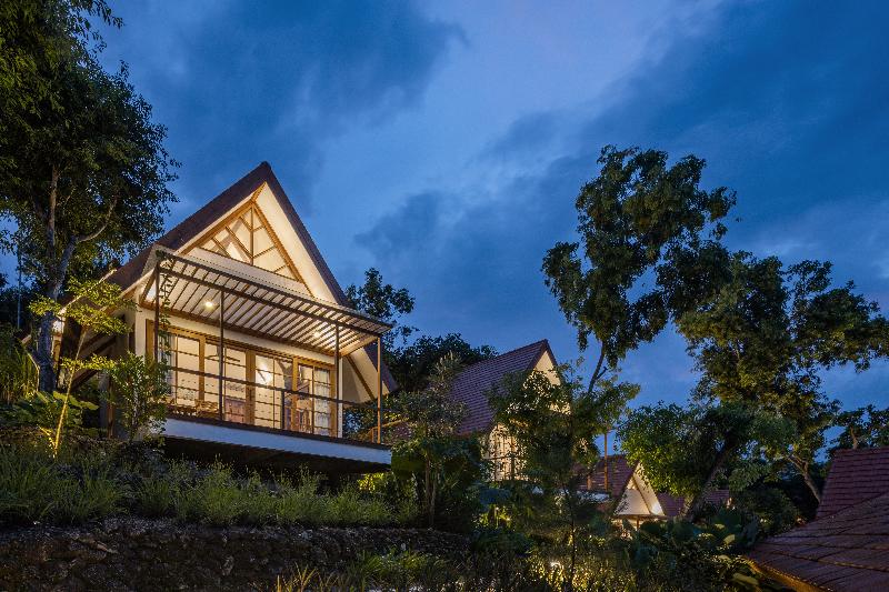 Deep Roots Dive & Yoga Resort - Oda