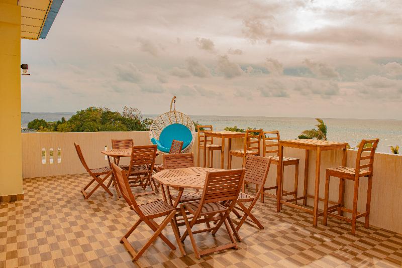 One The Island - Teras