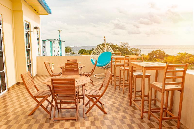 One The Island - Teras