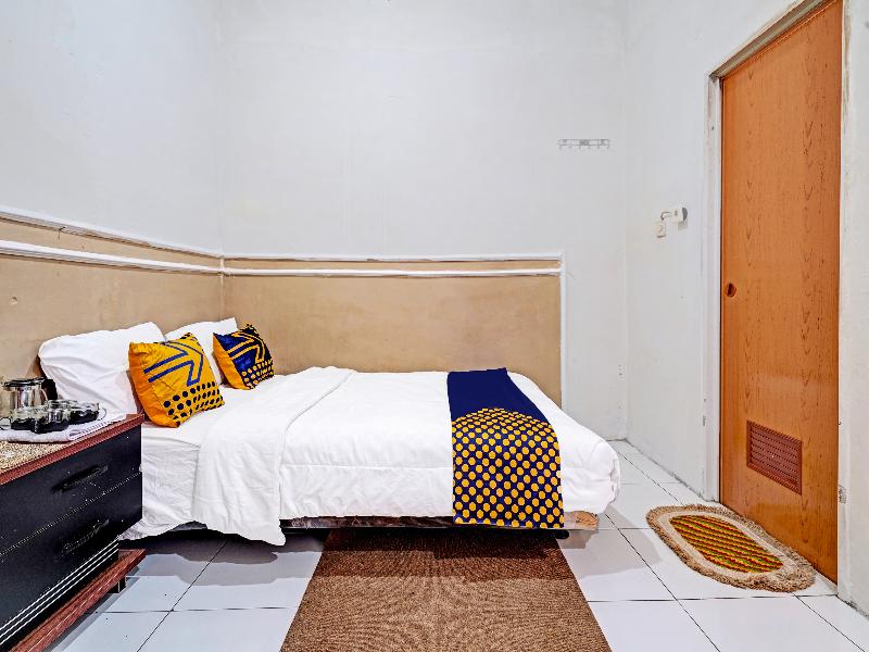 Spot On 91425 Mekargalih Homestay Syariah - Oda
