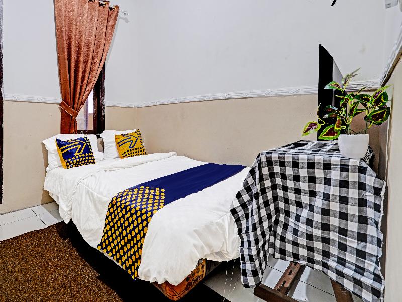 Spot On 91425 Mekargalih Homestay Syariah - Oda