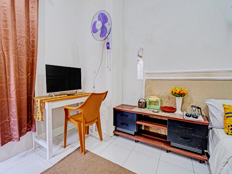 Spot On 91425 Mekargalih Homestay Syariah - Oda