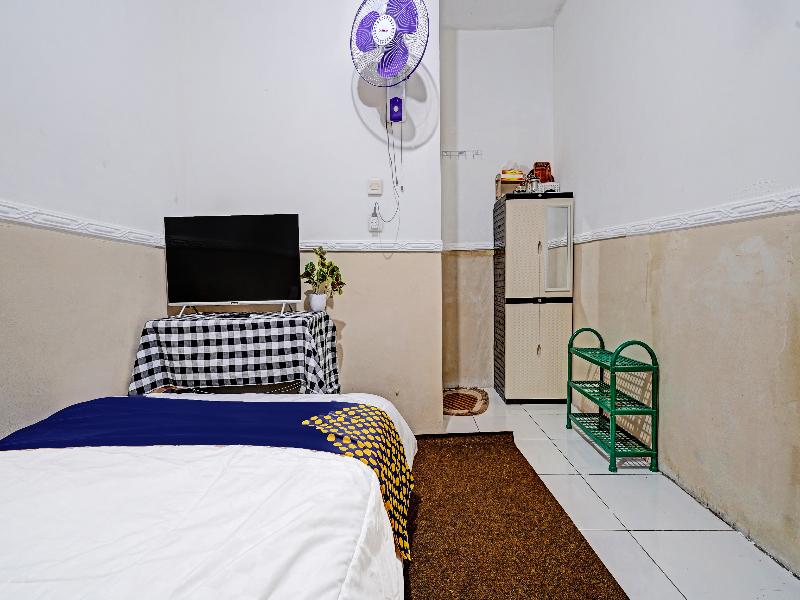 Spot On 91425 Mekargalih Homestay Syariah - Oda