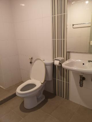 Oyo 75414 Kjs Pattaya​ fotoÄŸrafÄ±