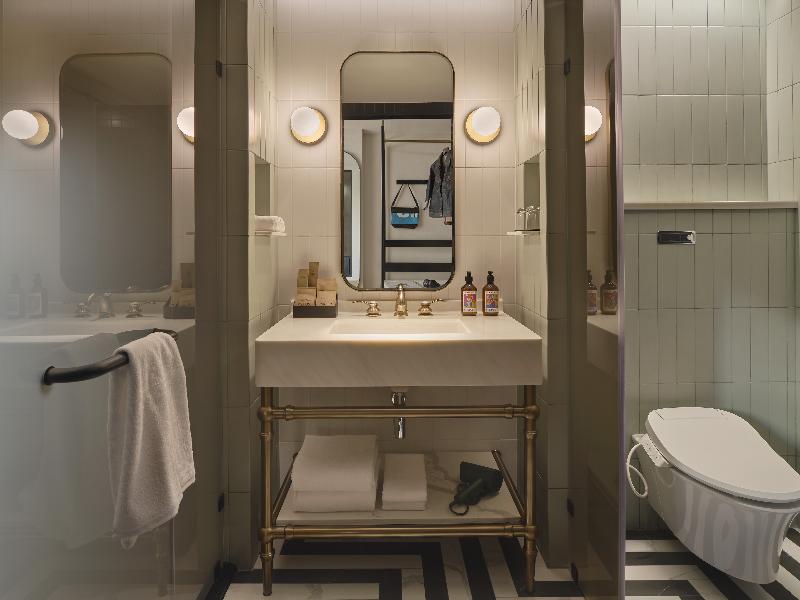 Public House Sukhumvit 31 Hotel - Oda