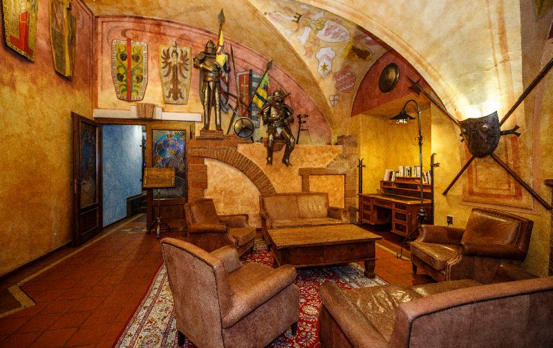 Pytloun Old Armoury Hotel Prague - Lobi