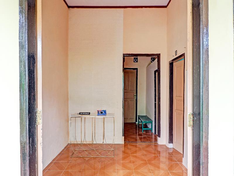 Spot On 91478 Wisma Aura Syariah - Lobi
