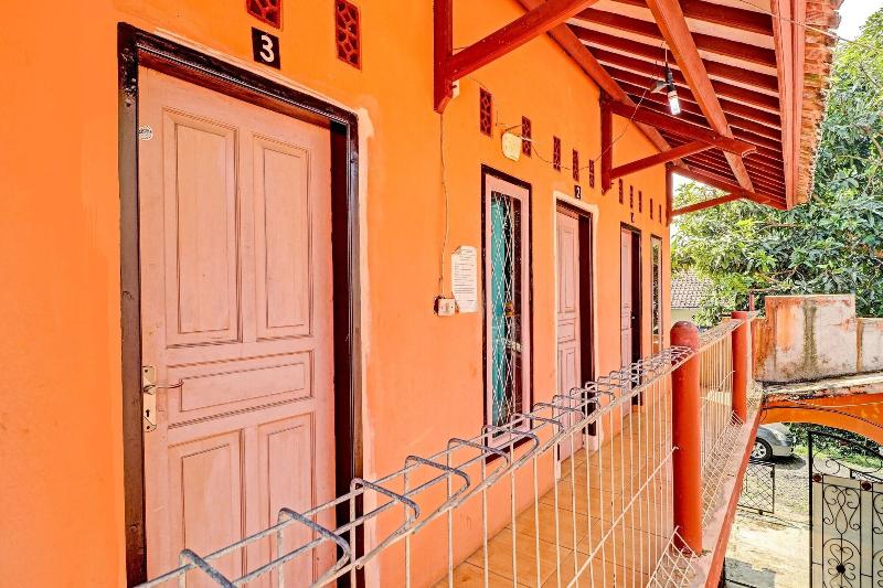 Spot On 91478 Wisma Aura Syariah - Lobi