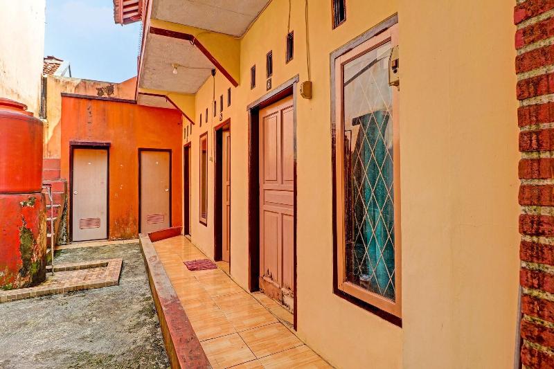 Spot On 91478 Wisma Aura Syariah - Lobi