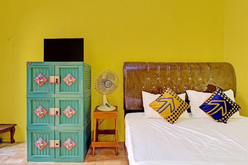 Spot On 91478 Wisma Aura Syariah - Oda