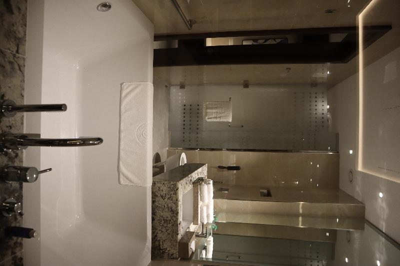 Ramee Dream Hotel Downtown - Oda