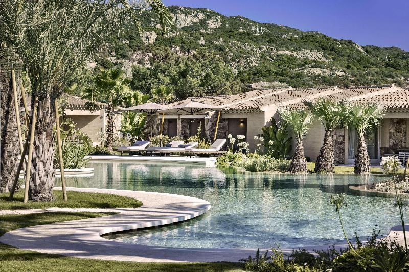 7pines Resort Sardinia Destination By Hyatt - Havuz