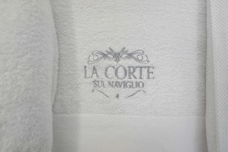 La Corte Sul Naviglio - Oda