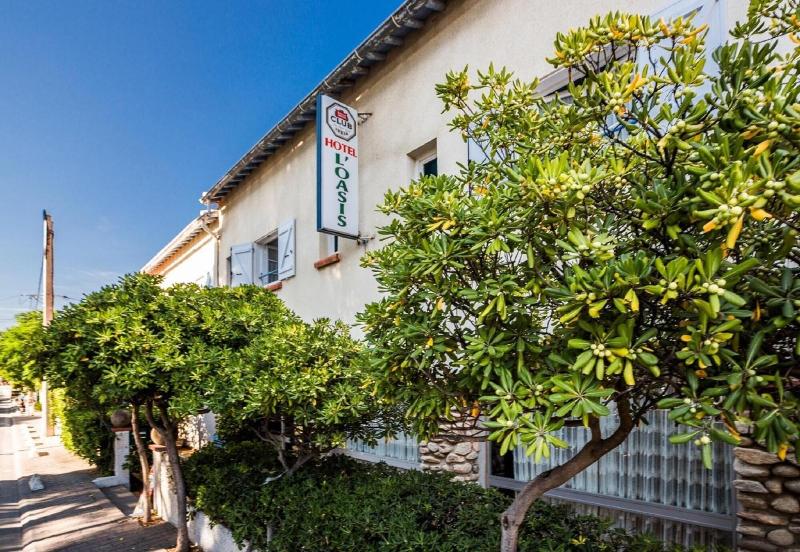 Hotel Oasis - Genel