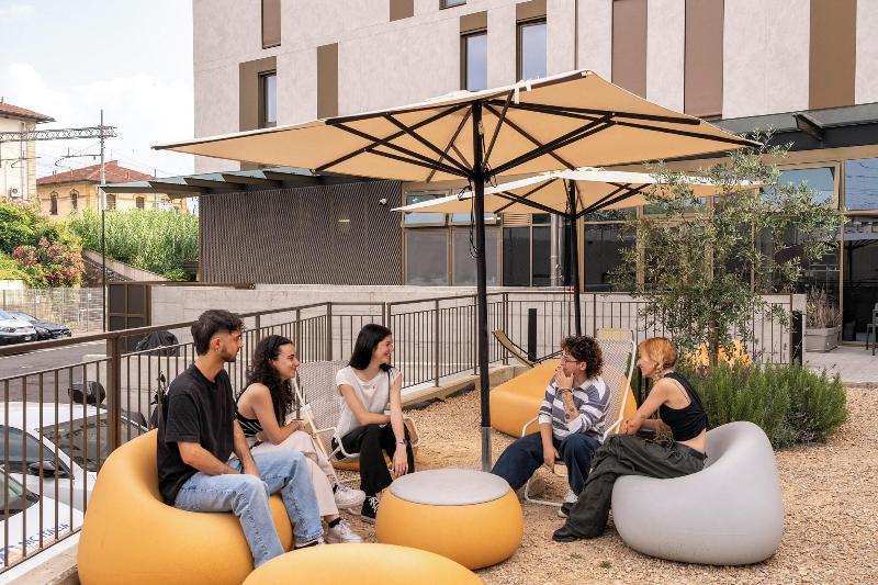 Camplus Firenze - Lobi