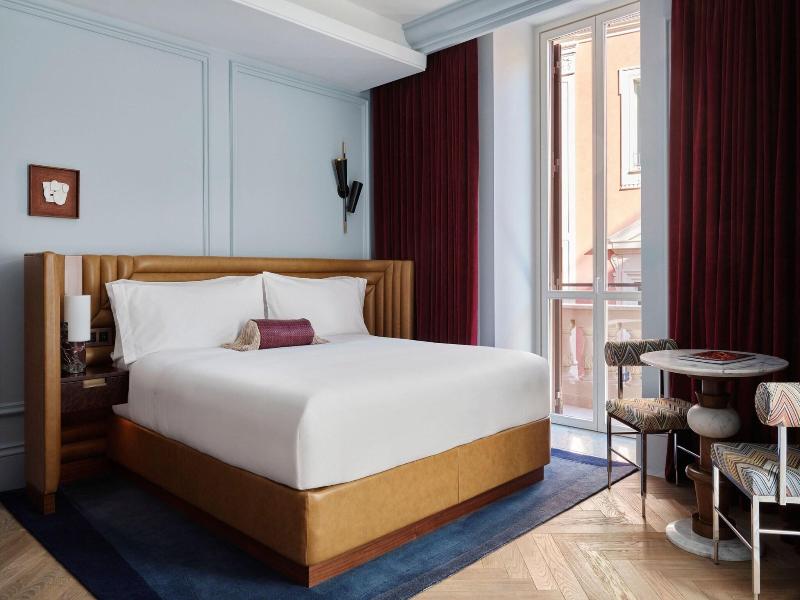 W Rome - Oda
