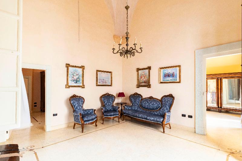 Palazzo Insula - Genel